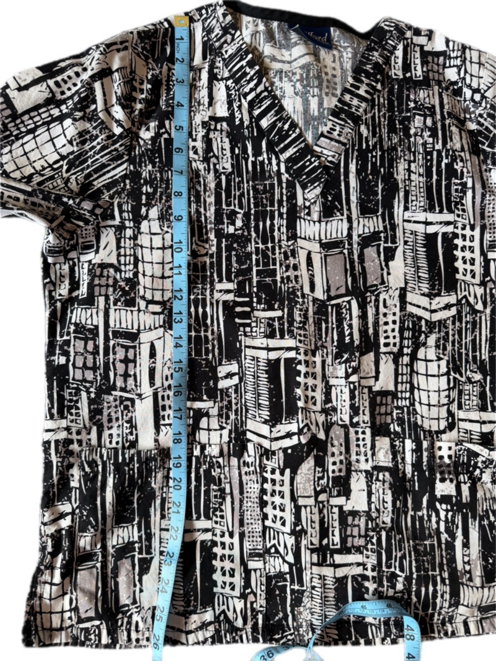 Tafford Black & White Graphic Cityscape scrub Top - Picture 4 of 7
